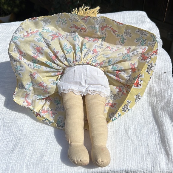 JIM SHORE DOLL KatJan Best Pals Yellow Bunny Dress Doll Designer COLLECTIBLE - Picture 12 of 17